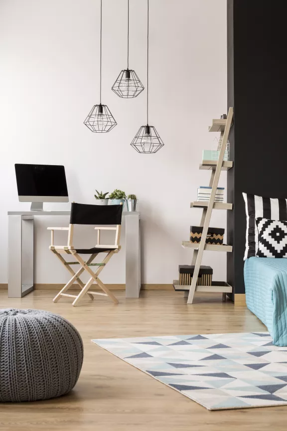 Interieur wit zwart parket